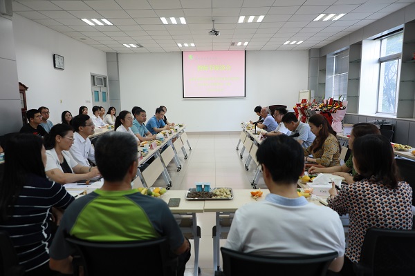6e7463d791524ab78487ecc8452d3278.jpg IV0A0596(1)-裁剪2.jpg